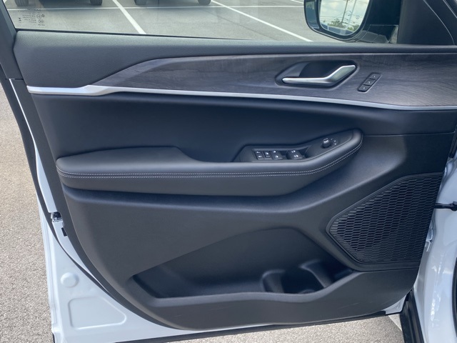 new 2025 Jeep Grand Cherokee L car, priced at $42,369