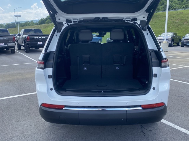new 2025 Jeep Grand Cherokee L car, priced at $42,369