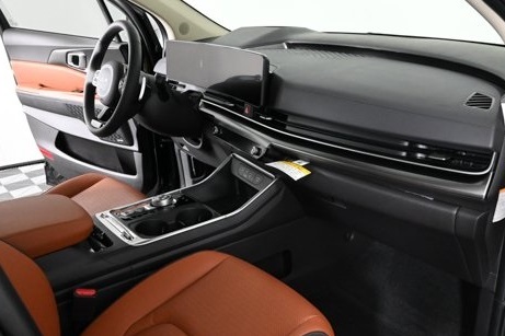 new 2026 Kia Carnival Hybrid car, priced at $56,105