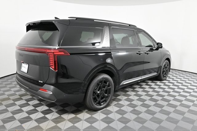 new 2026 Kia Carnival Hybrid car, priced at $56,105