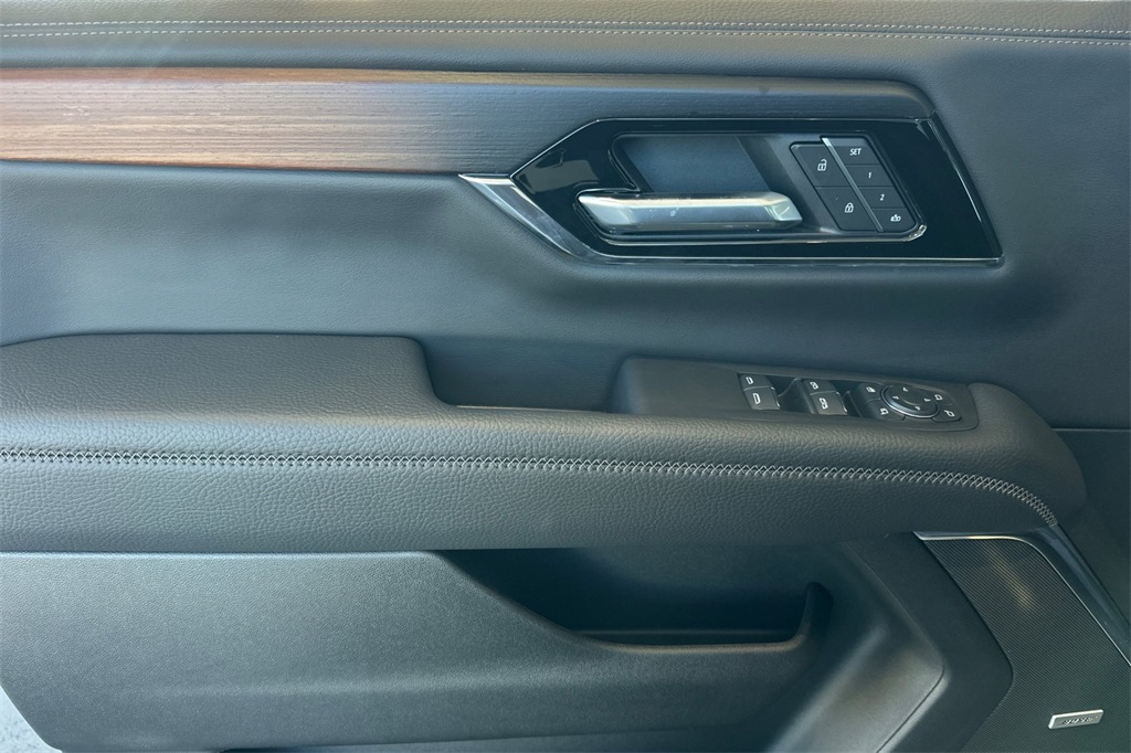 new 2025 GMC Yukon XL car, priced at $95,945