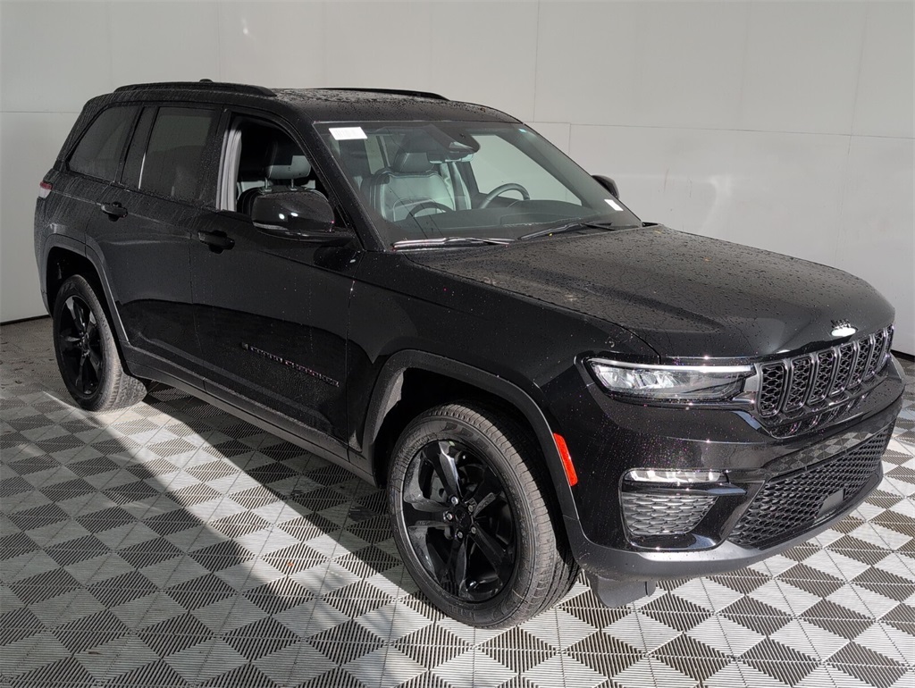 new 2025 Jeep Grand Cherokee car, priced at $48,680