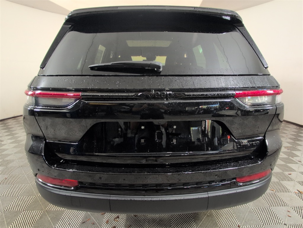 new 2025 Jeep Grand Cherokee car, priced at $48,680