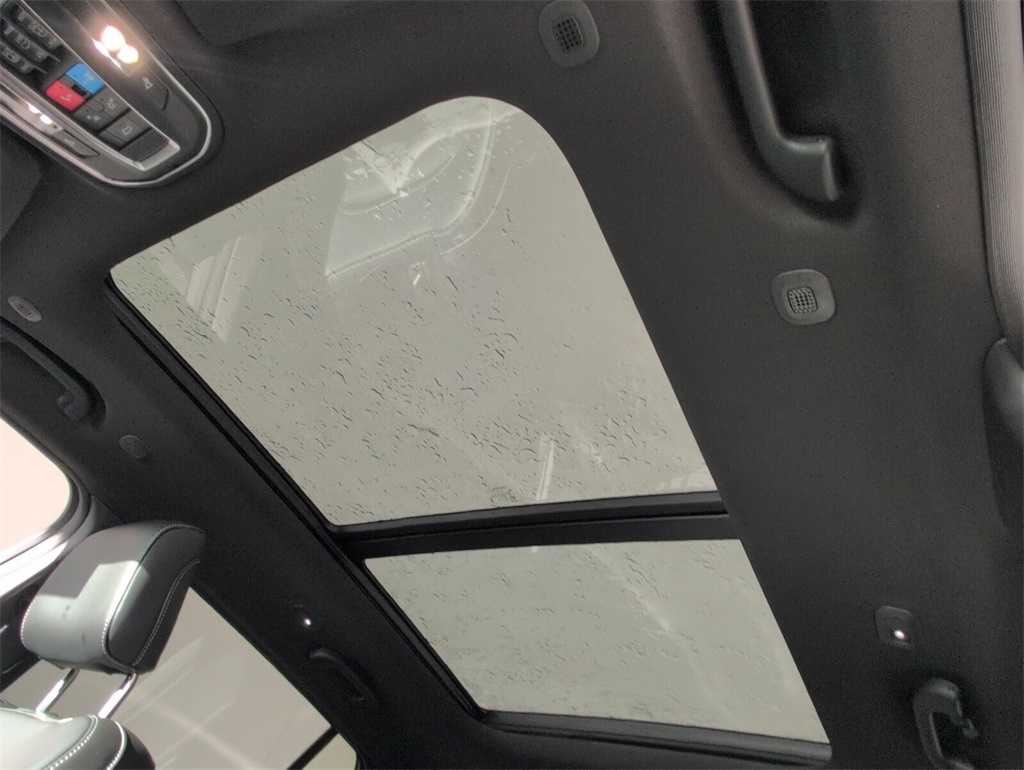 new 2025 Jeep Grand Cherokee car, priced at $48,680