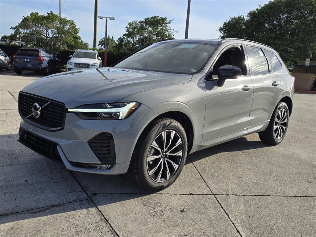 new 2025 Volvo XC60 car, priced at $45,642