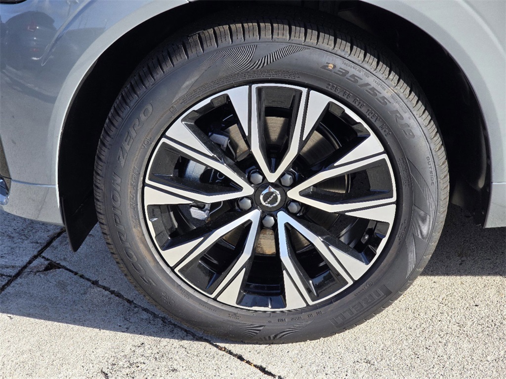 new 2025 Volvo XC60 car, priced at $45,642
