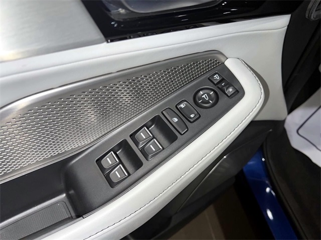 used 2023 Acura MDX car, priced at $41,676