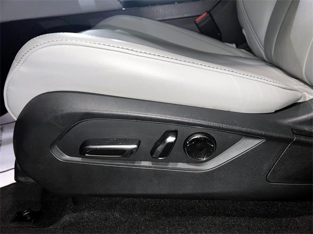 used 2023 Acura MDX car, priced at $41,676