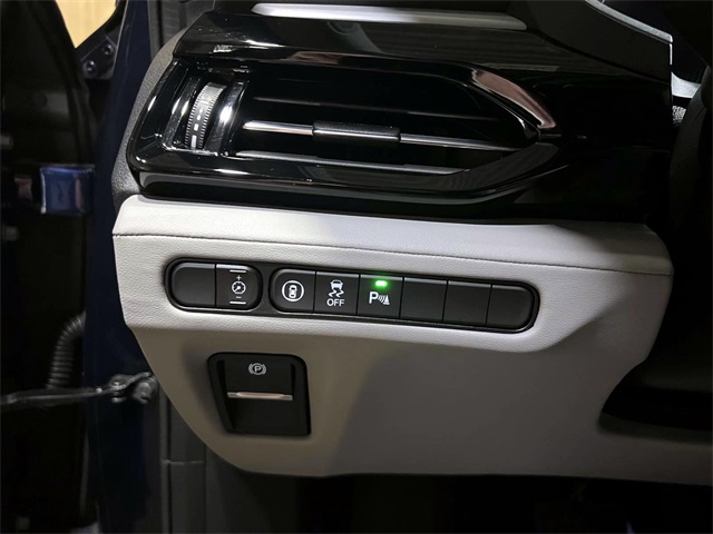 used 2023 Acura MDX car, priced at $41,676