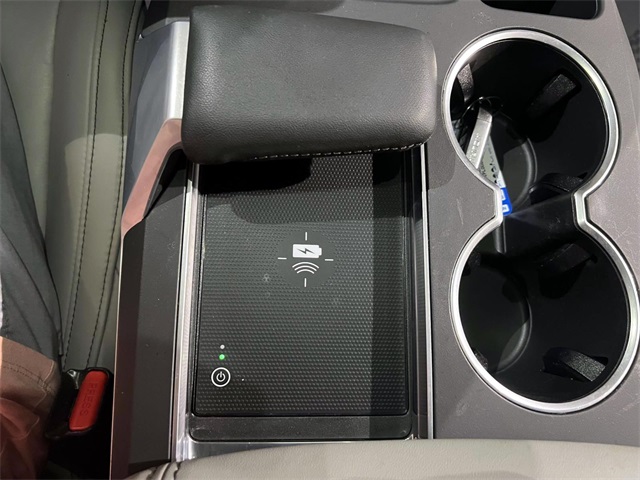 used 2023 Acura MDX car, priced at $41,676