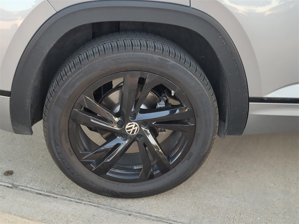 used 2025 Volkswagen Atlas Cross Sport car, priced at $41,845
