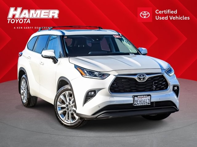 used 2023 Toyota Highlander car, priced at $41,592