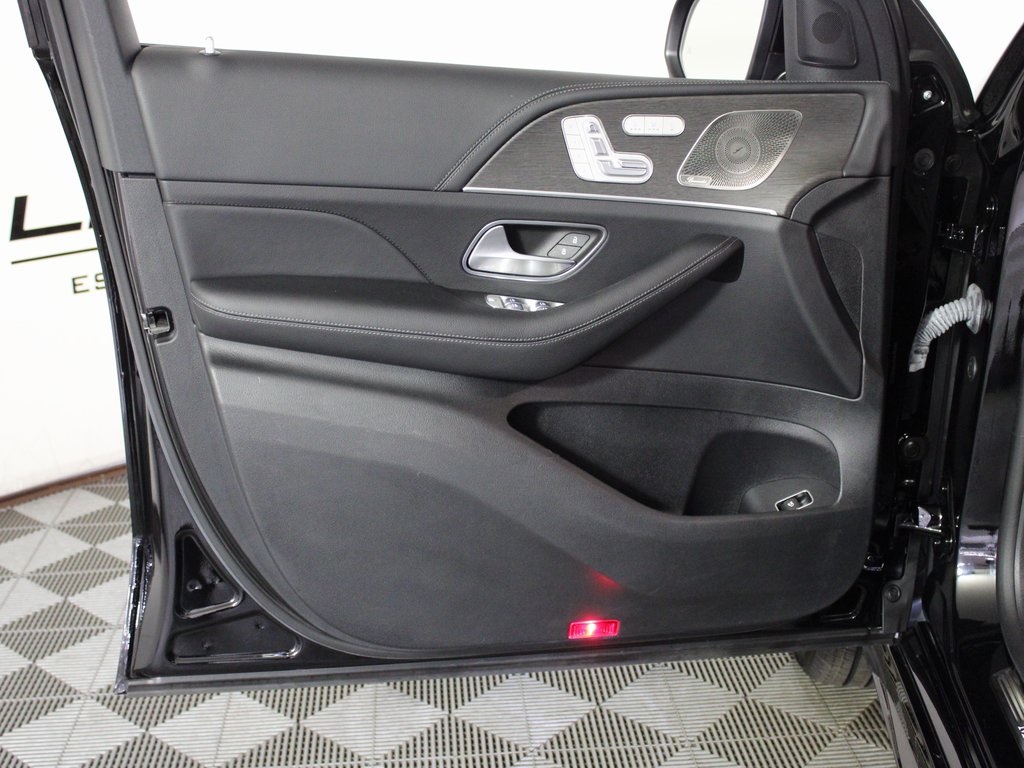 used 2022 Mercedes-Benz GLE car, priced at $46,888