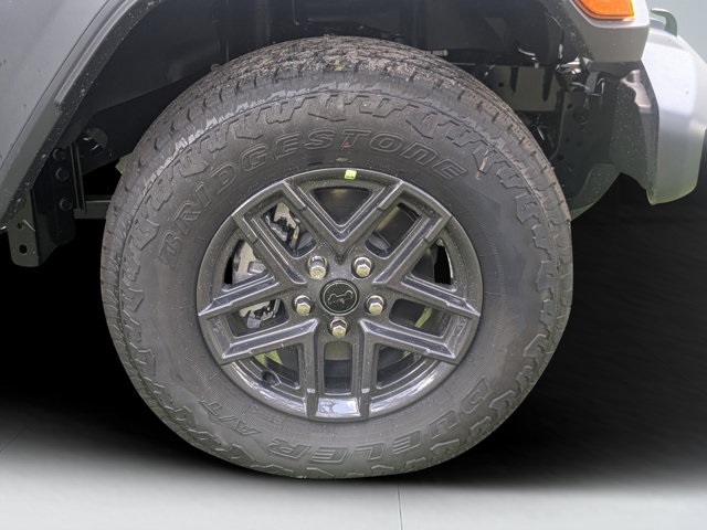 new 2025 Jeep Gladiator car, priced at $39,880