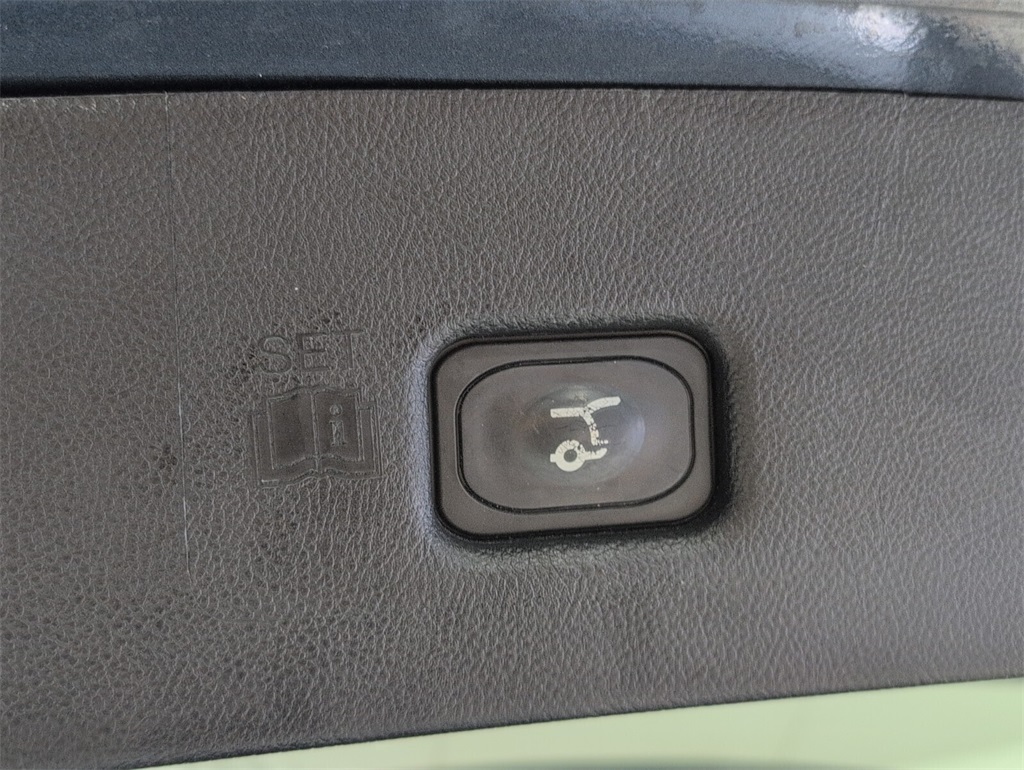 used 2023 Lincoln Nautilus car, priced at $32,998