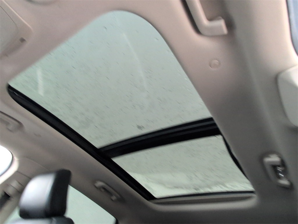 used 2023 Lincoln Nautilus car, priced at $32,998