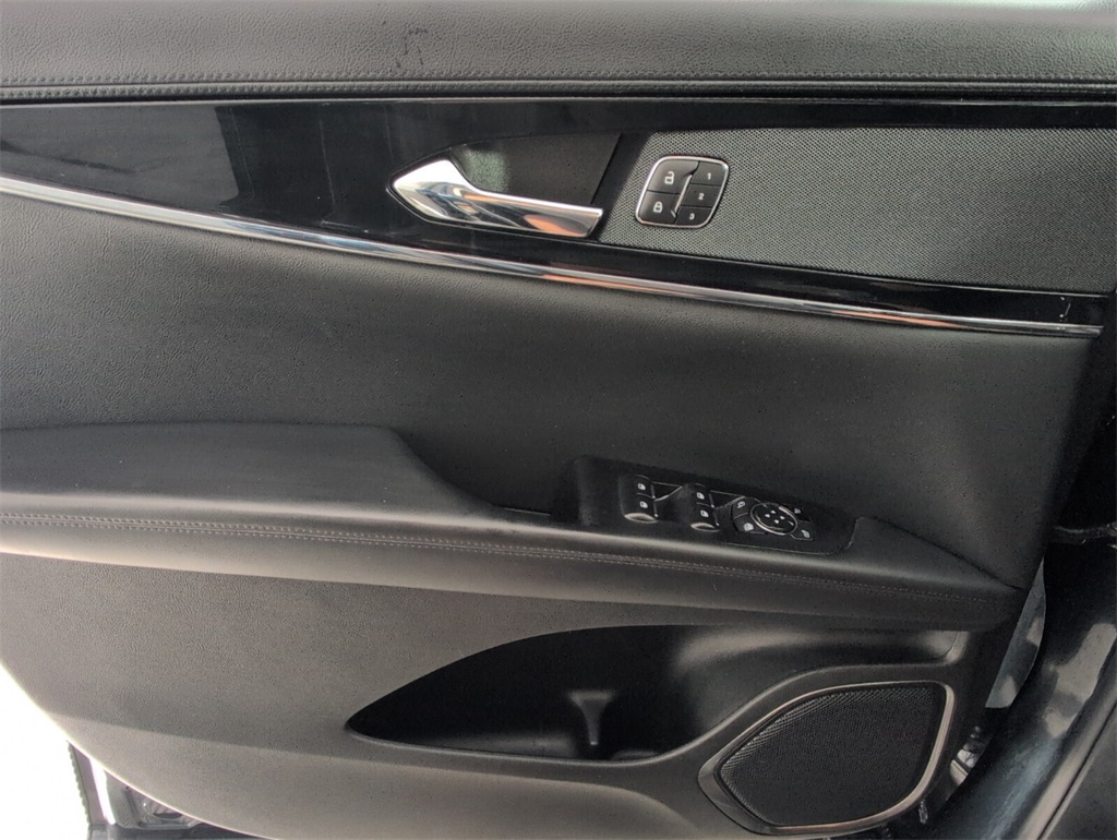 used 2023 Lincoln Nautilus car, priced at $32,998