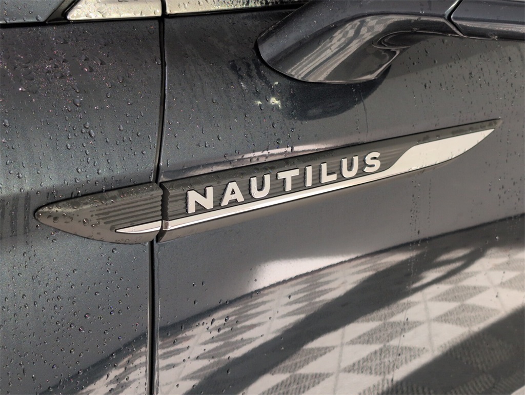 used 2023 Lincoln Nautilus car, priced at $32,998