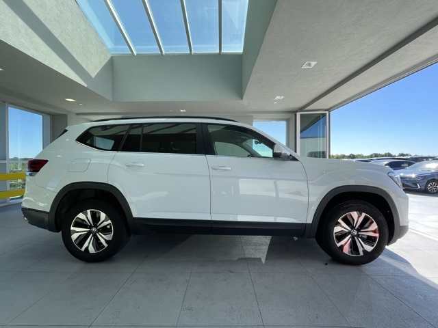 used 2024 Volkswagen Atlas car, priced at $32,900