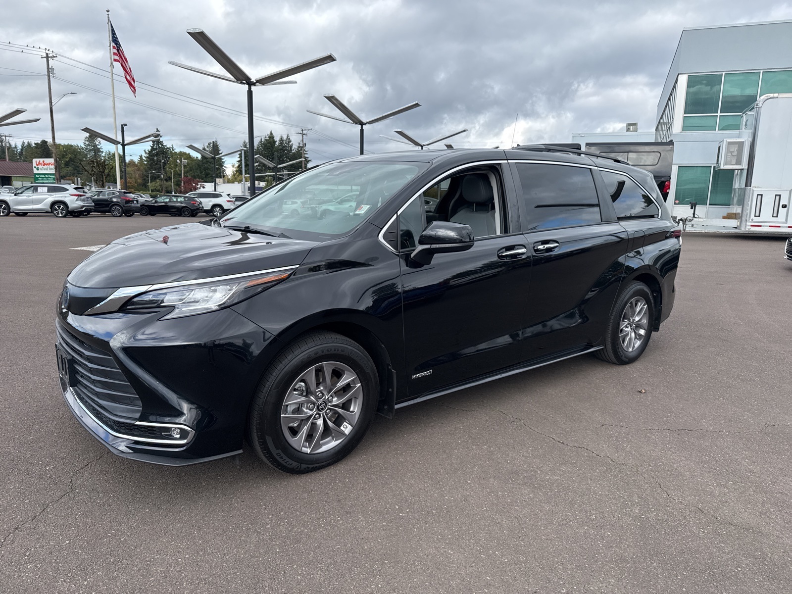 used 2021 Toyota Sienna car, priced at $39,998