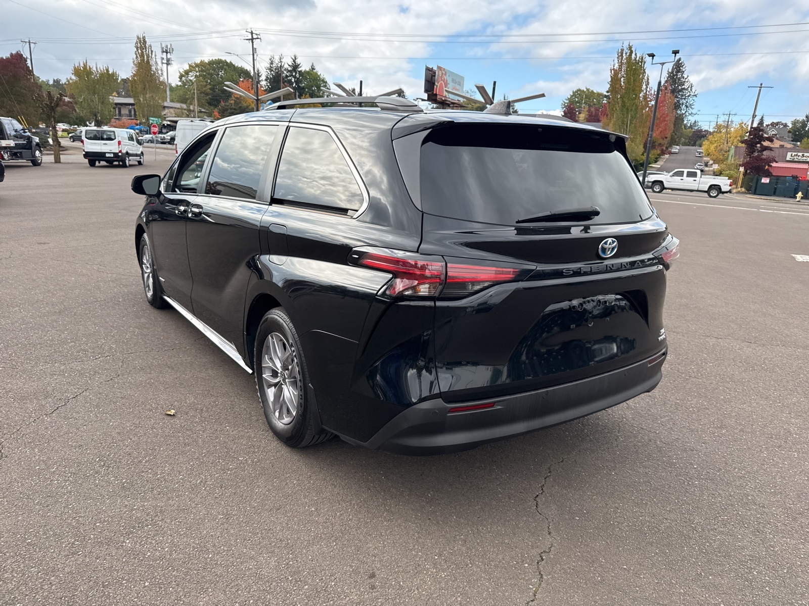 used 2021 Toyota Sienna car, priced at $39,998