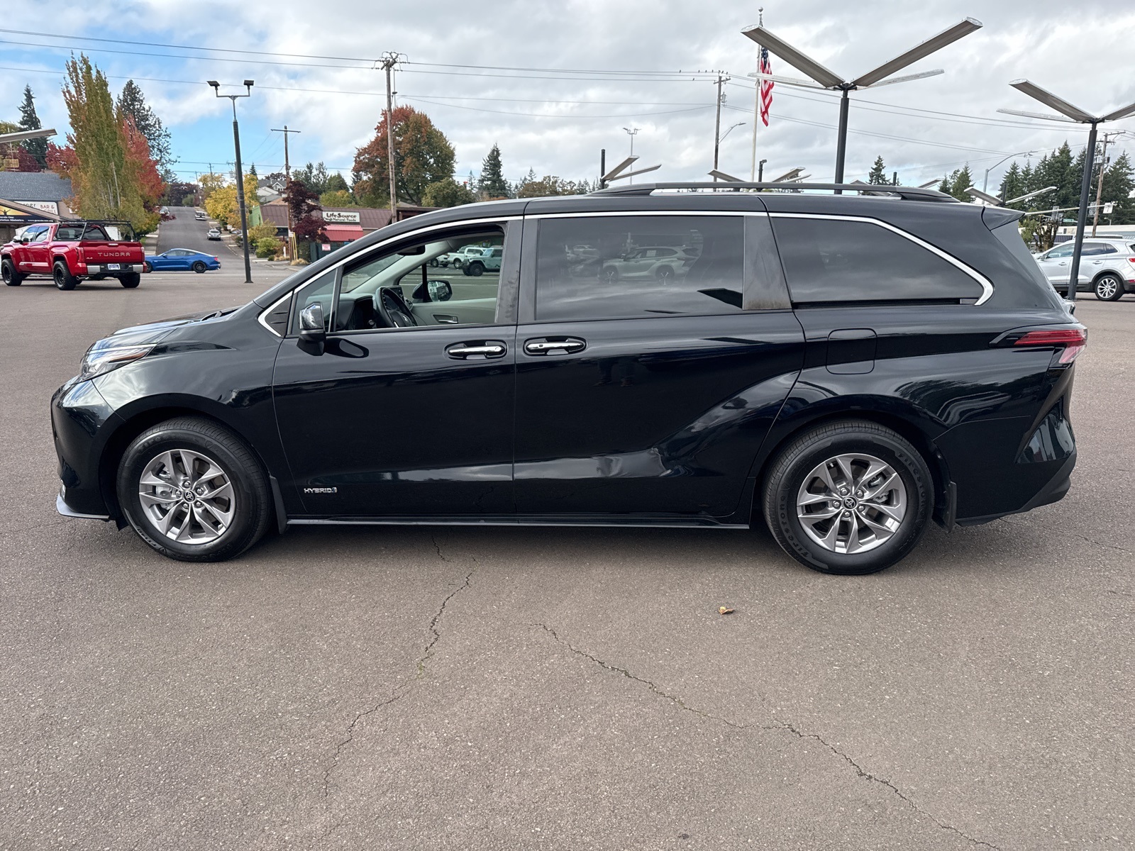 used 2021 Toyota Sienna car, priced at $39,998