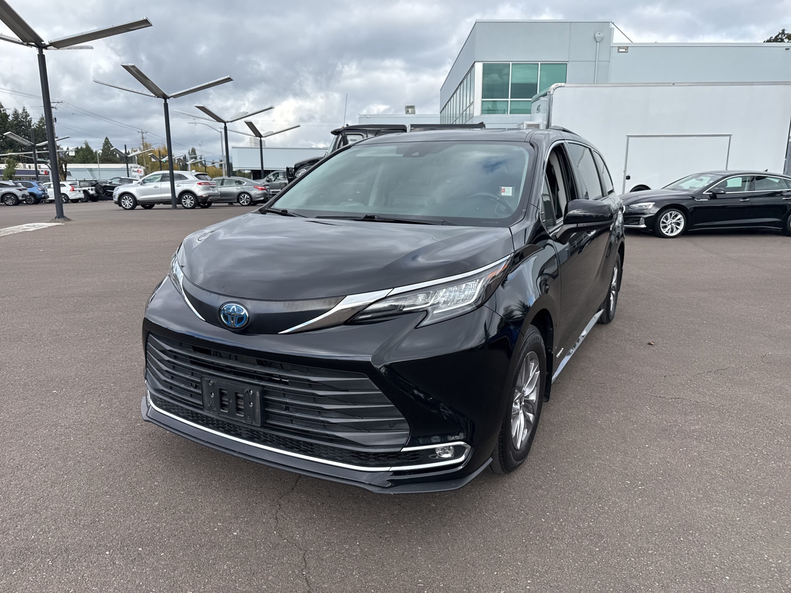 used 2021 Toyota Sienna car, priced at $39,998