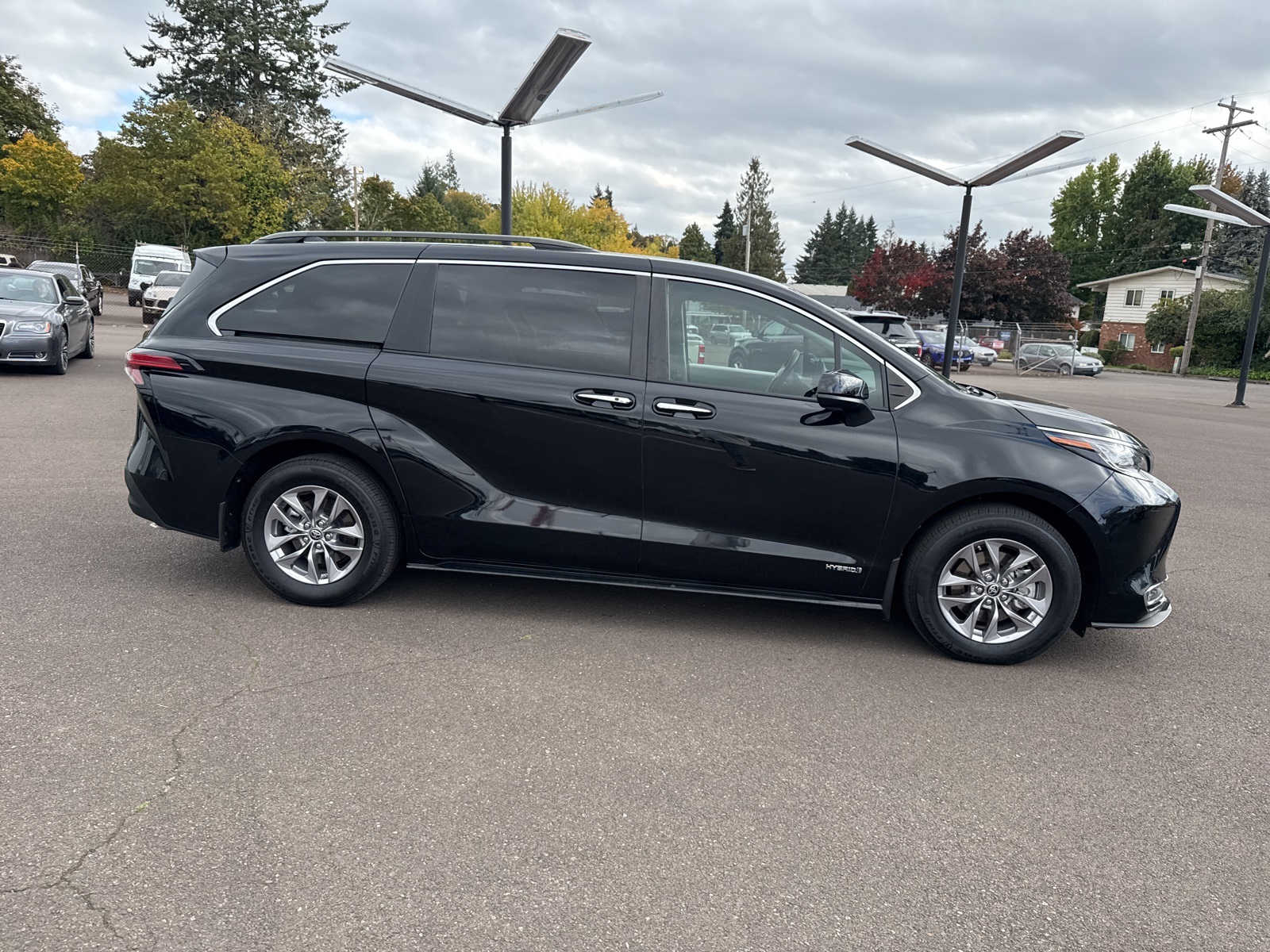 used 2021 Toyota Sienna car, priced at $39,998