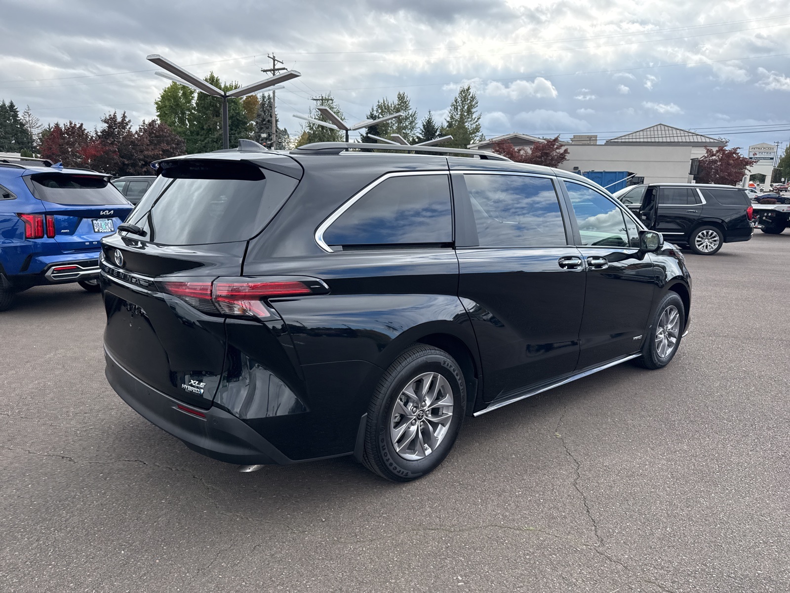 used 2021 Toyota Sienna car, priced at $39,998