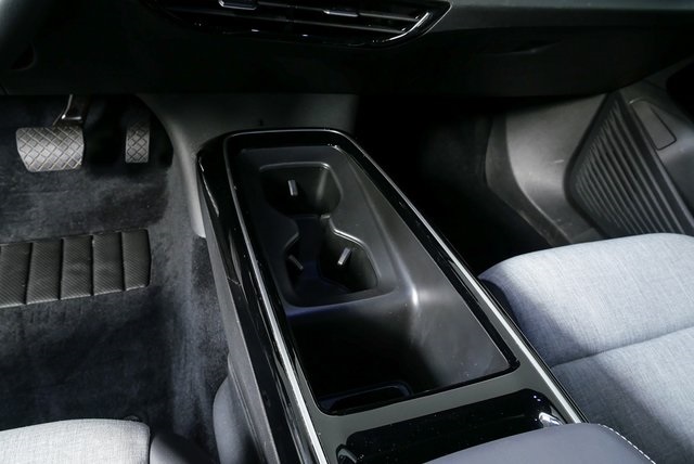 used 2024 Volkswagen ID.4 car, priced at $20,600