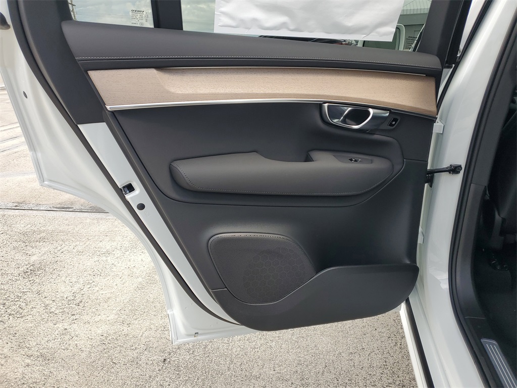 new 2026 Volvo XC90 car, priced at $59,345