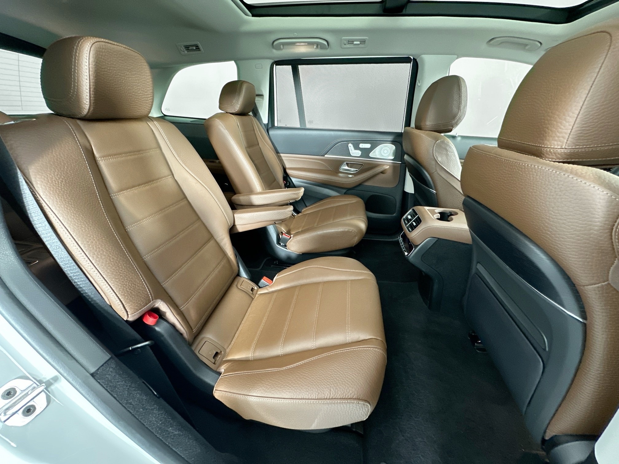 used 2024 Mercedes-Benz GLS car