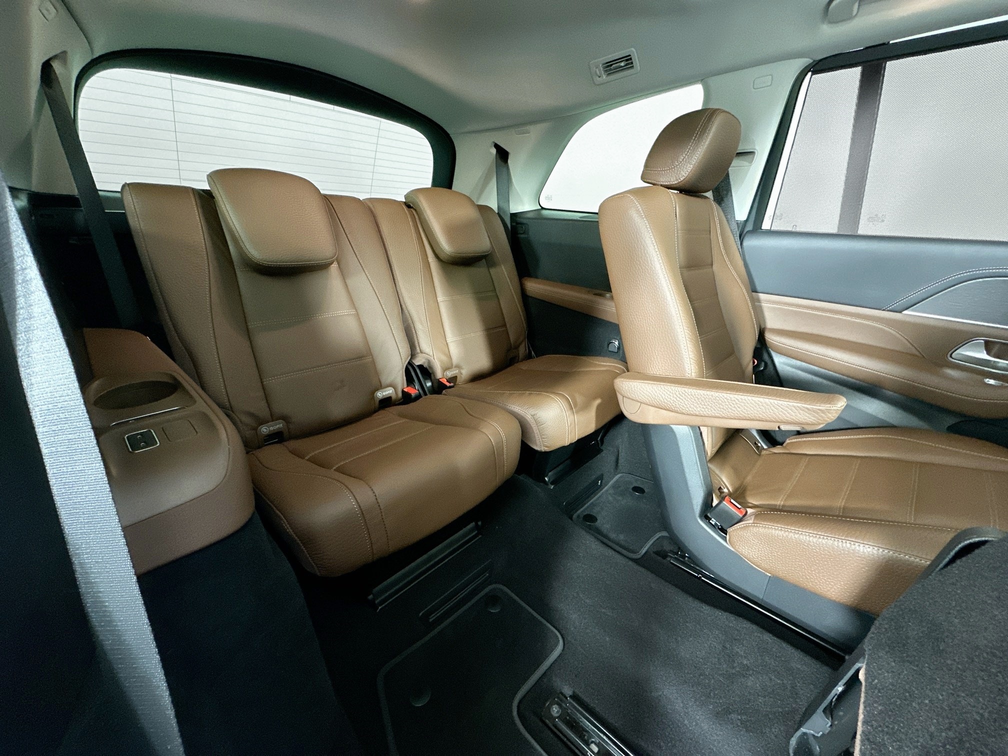 used 2024 Mercedes-Benz GLS car