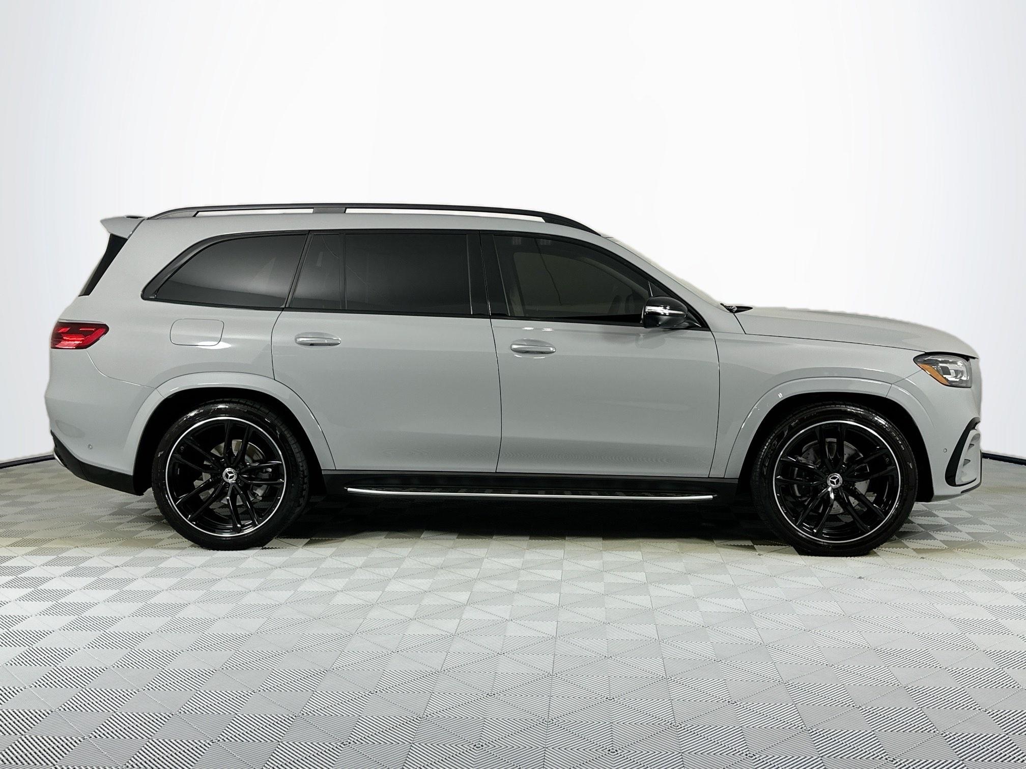 used 2024 Mercedes-Benz GLS car