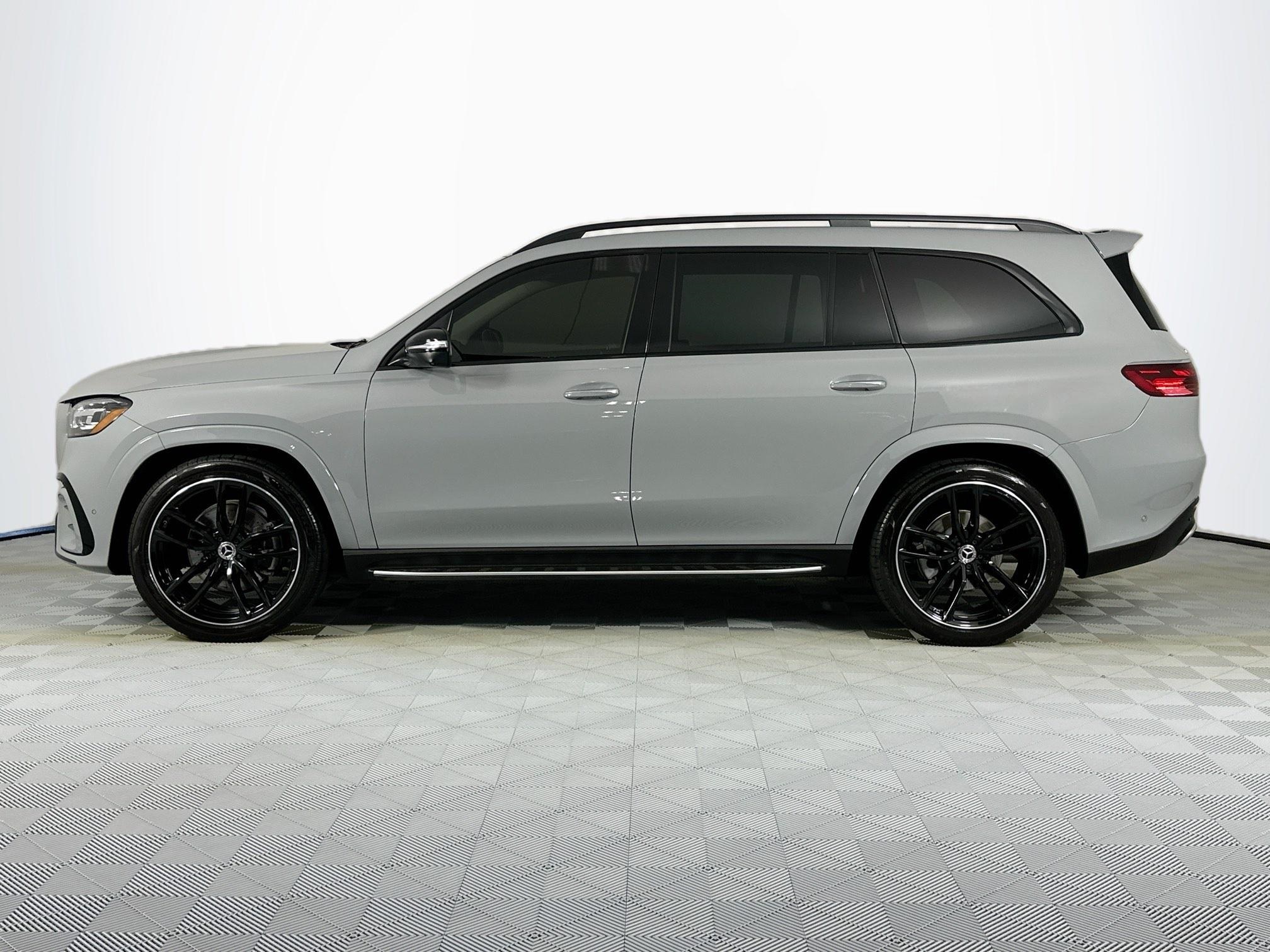 used 2024 Mercedes-Benz GLS car