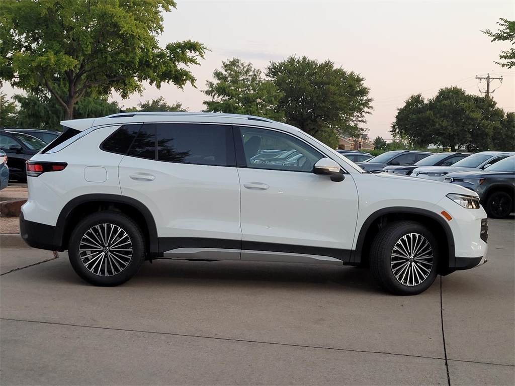 new 2025 Volkswagen Tiguan car, priced at $30,749