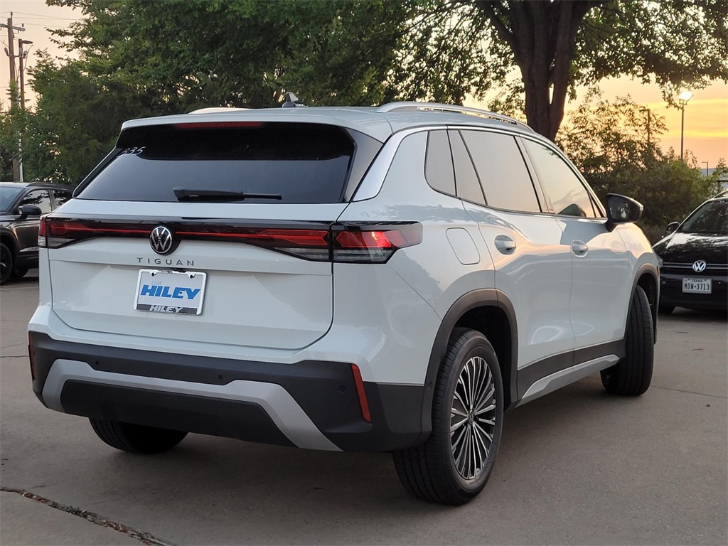 new 2025 Volkswagen Tiguan car, priced at $30,749