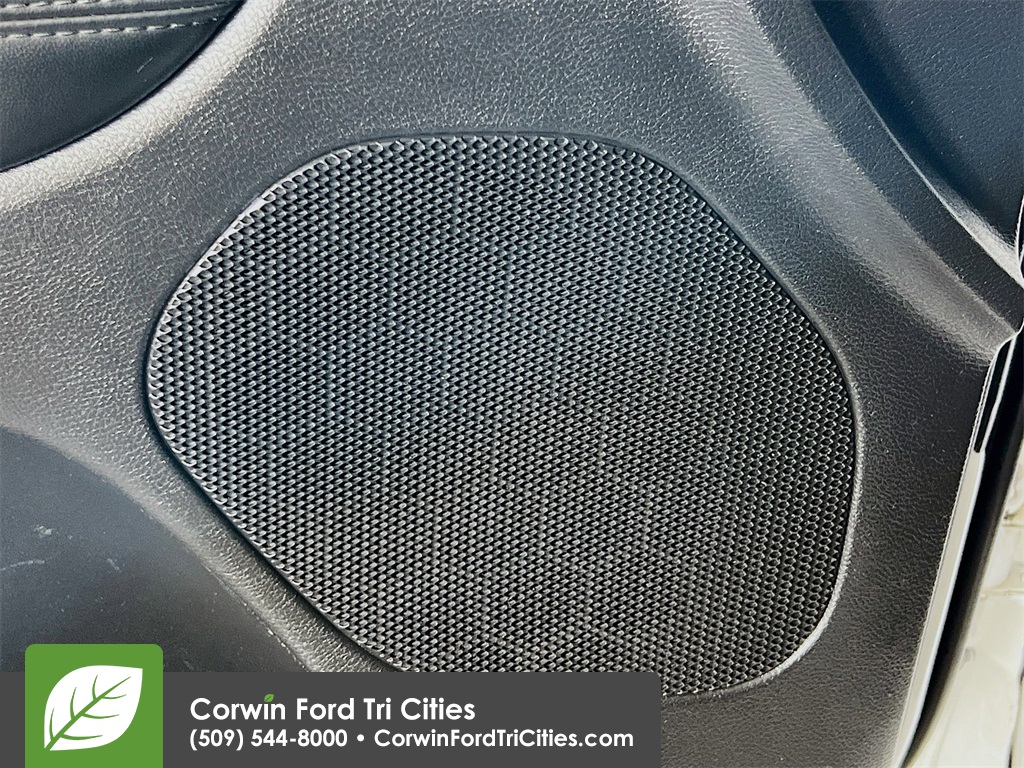 used 2021 Jeep Grand Cherokee car, priced at $21,399