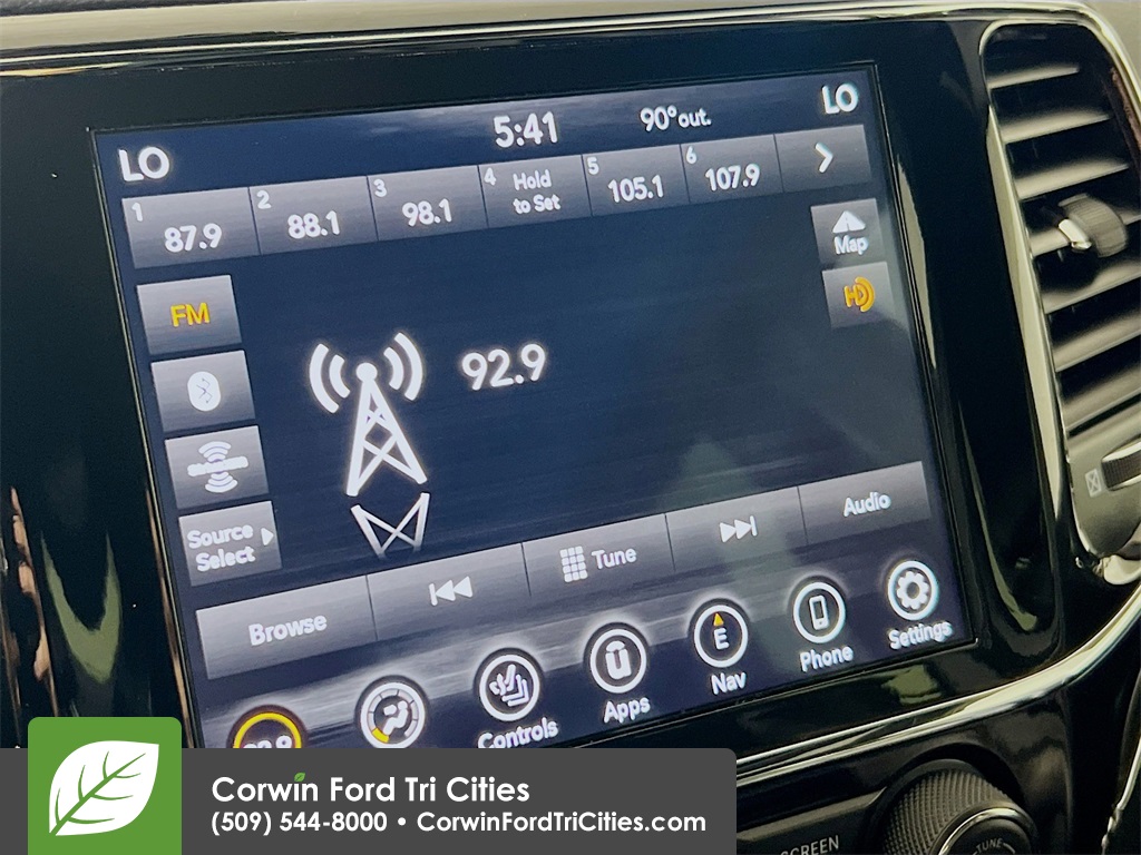 used 2021 Jeep Grand Cherokee car, priced at $21,399