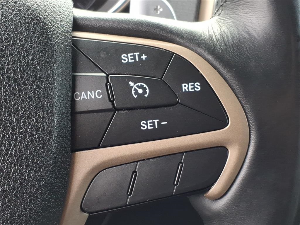 used 2015 Jeep Grand Cherokee car, priced at $9,900