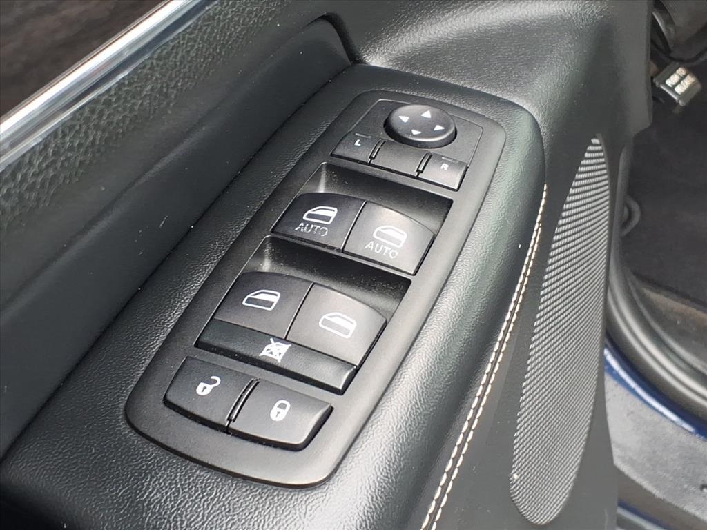 used 2015 Jeep Grand Cherokee car, priced at $9,900