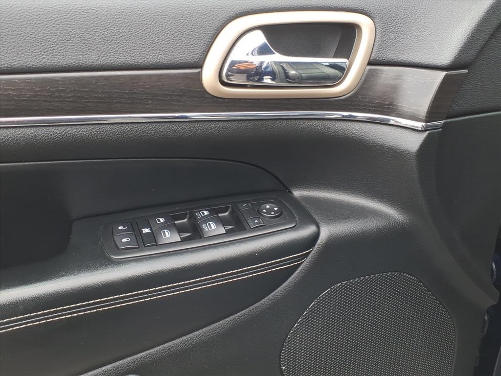 used 2015 Jeep Grand Cherokee car, priced at $9,900