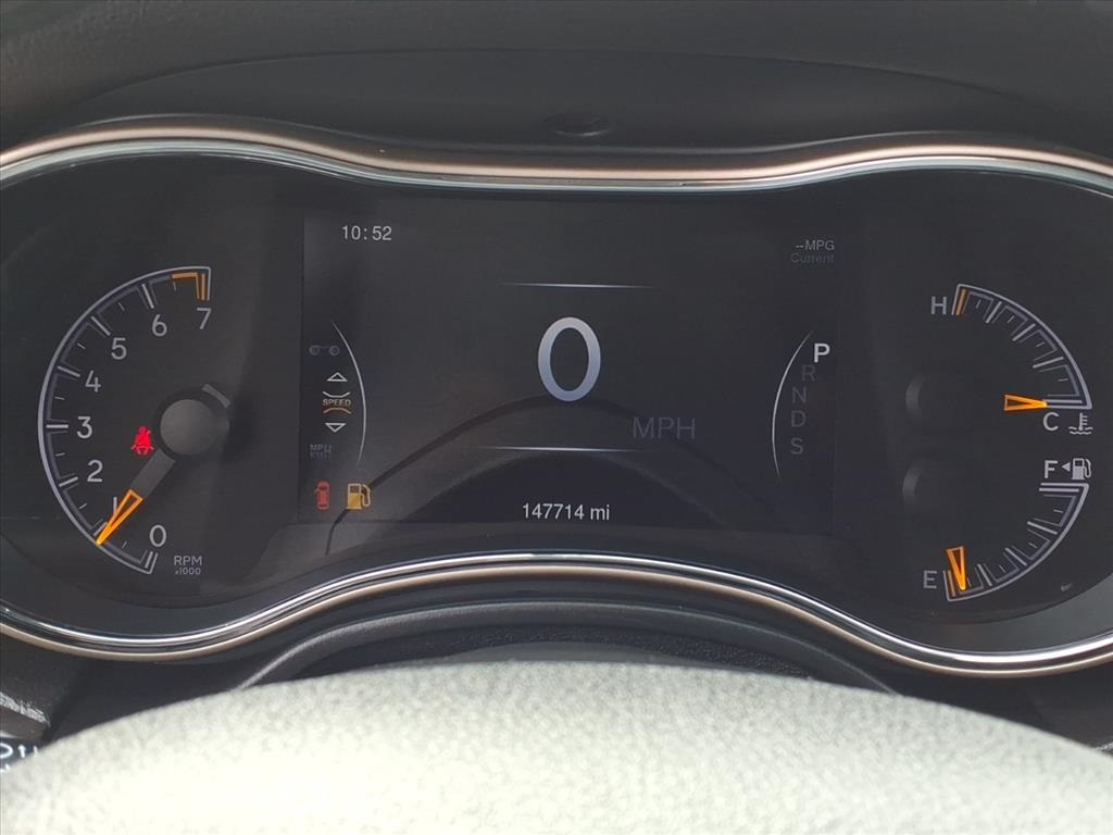 used 2015 Jeep Grand Cherokee car, priced at $9,900