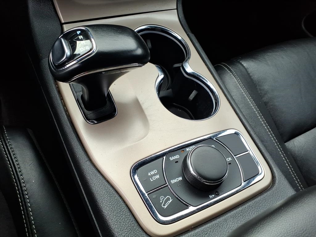 used 2015 Jeep Grand Cherokee car, priced at $9,900