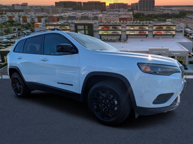used 2023 Jeep Cherokee car, priced at $20,378