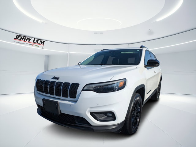 used 2023 Jeep Cherokee car, priced at $20,378