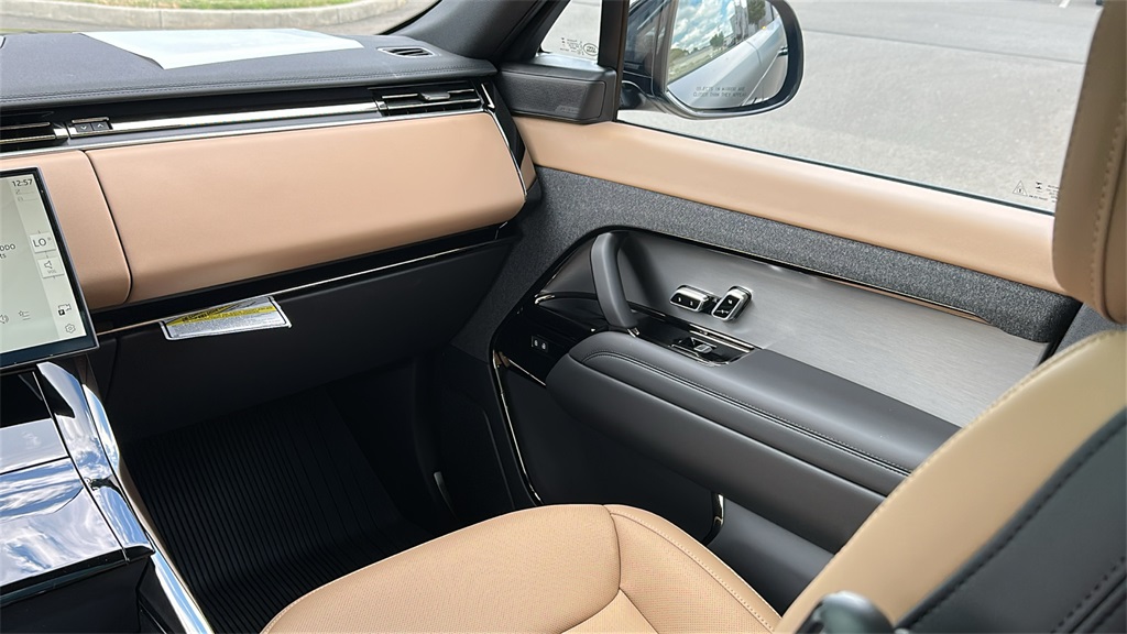 new 2025 Land Rover Range Rover Sport car, priced at $129,705