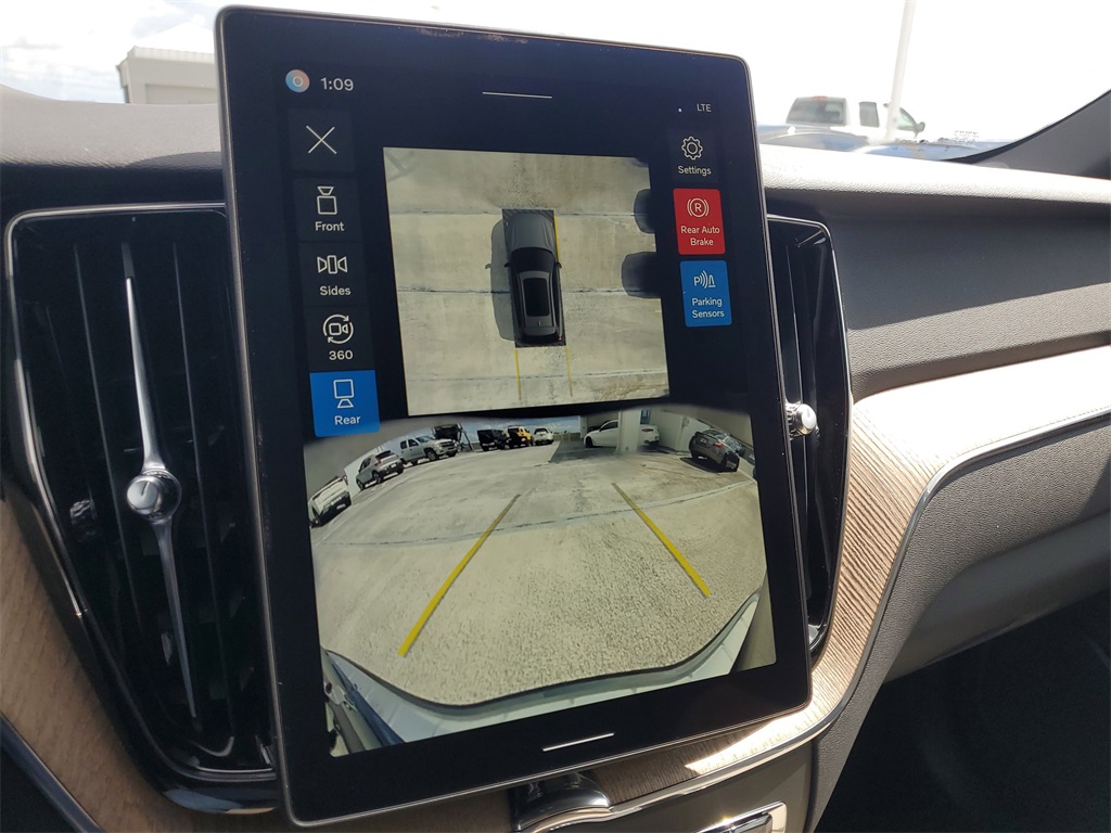 new 2026 Volvo XC60 car, priced at $55,975