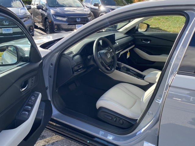 new 2025 Honda Accord Hybrid car, priced at $34,459