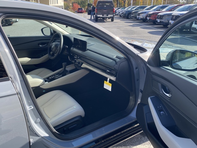 new 2025 Honda Accord Hybrid car, priced at $34,459